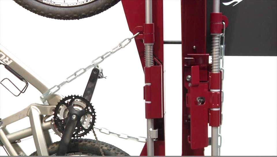 Система хранения велосипеда с защитой колес и рамы