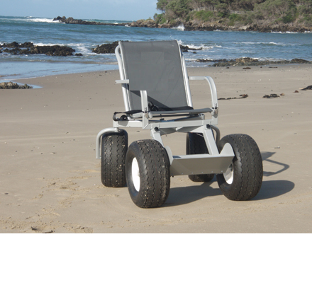 Кресло-коляска повышенной проходимости с колесами высокого давления