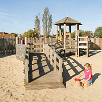 Пандусная игровая площадка Эко-медиум