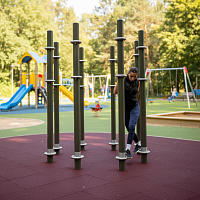 Вертикальные столбы для лазания